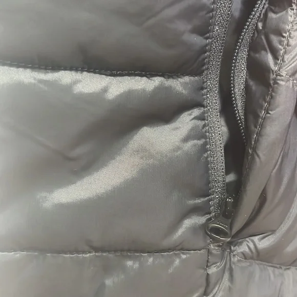 The North Face 550 Womens Goose Down Metallic Black Puffer Vest